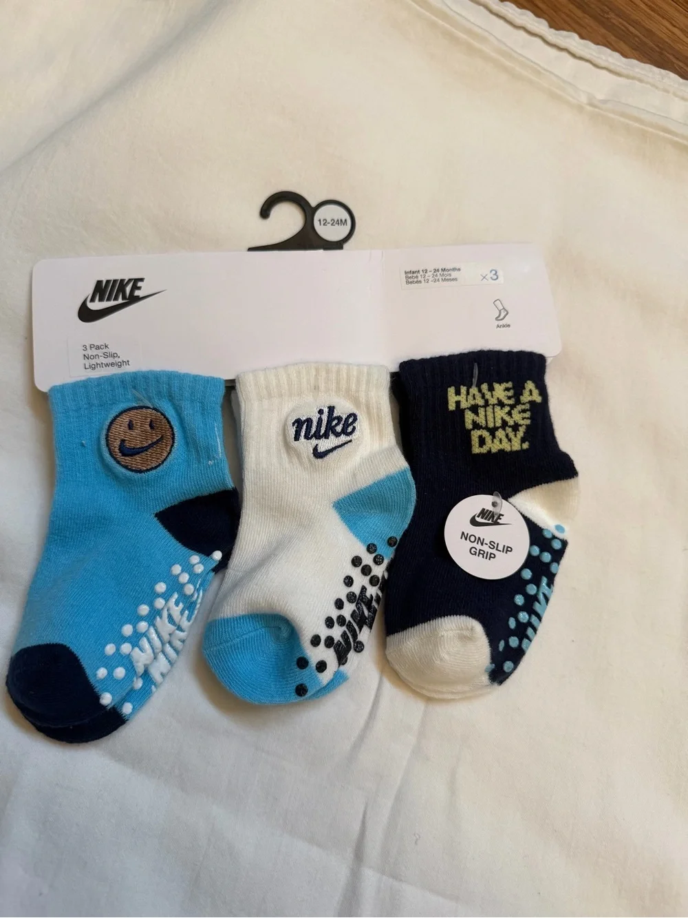 Nike Kids No-Show Socks Pack in Blue, White, Navy